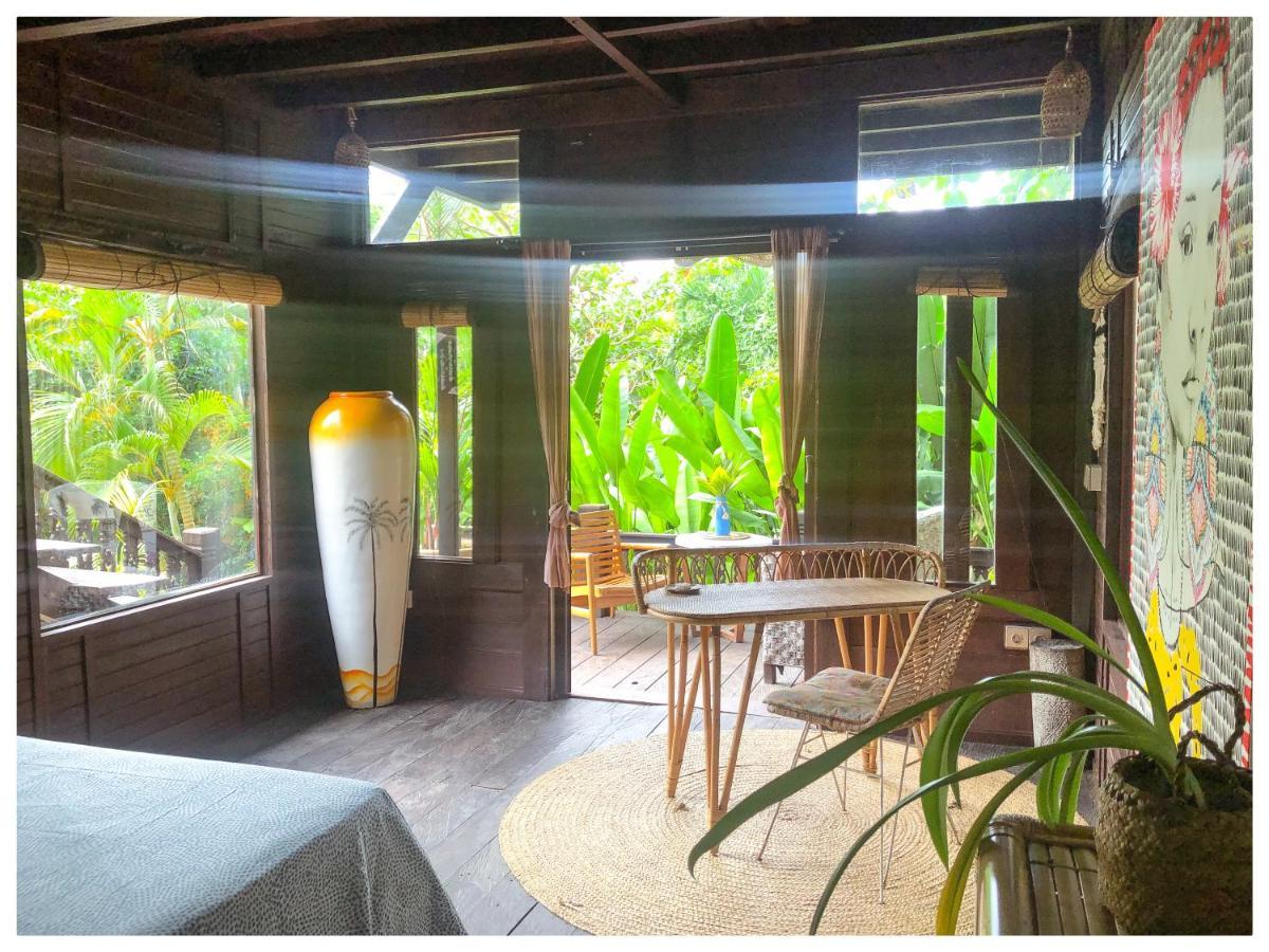 Hotel Sriyana 2*